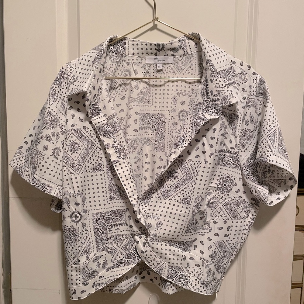 Crop bandana print collared blouse